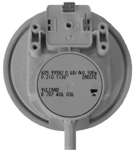 Реле давления воздуха Bosch GAZ 3000 24 / U032-2 41/33 Pa 87074060070, 005657